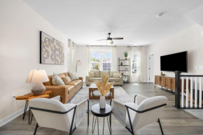 Upscale Townhome, Prime Location
